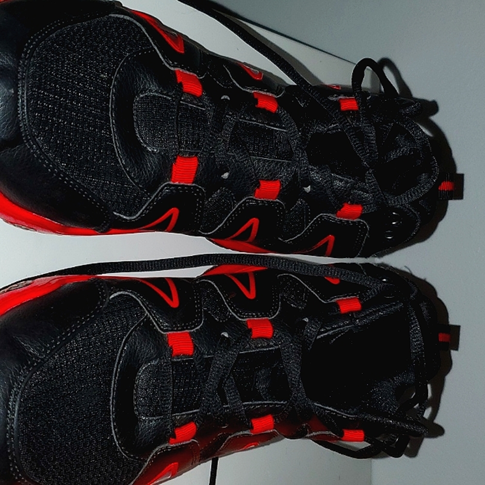 Jeko red and black shoes